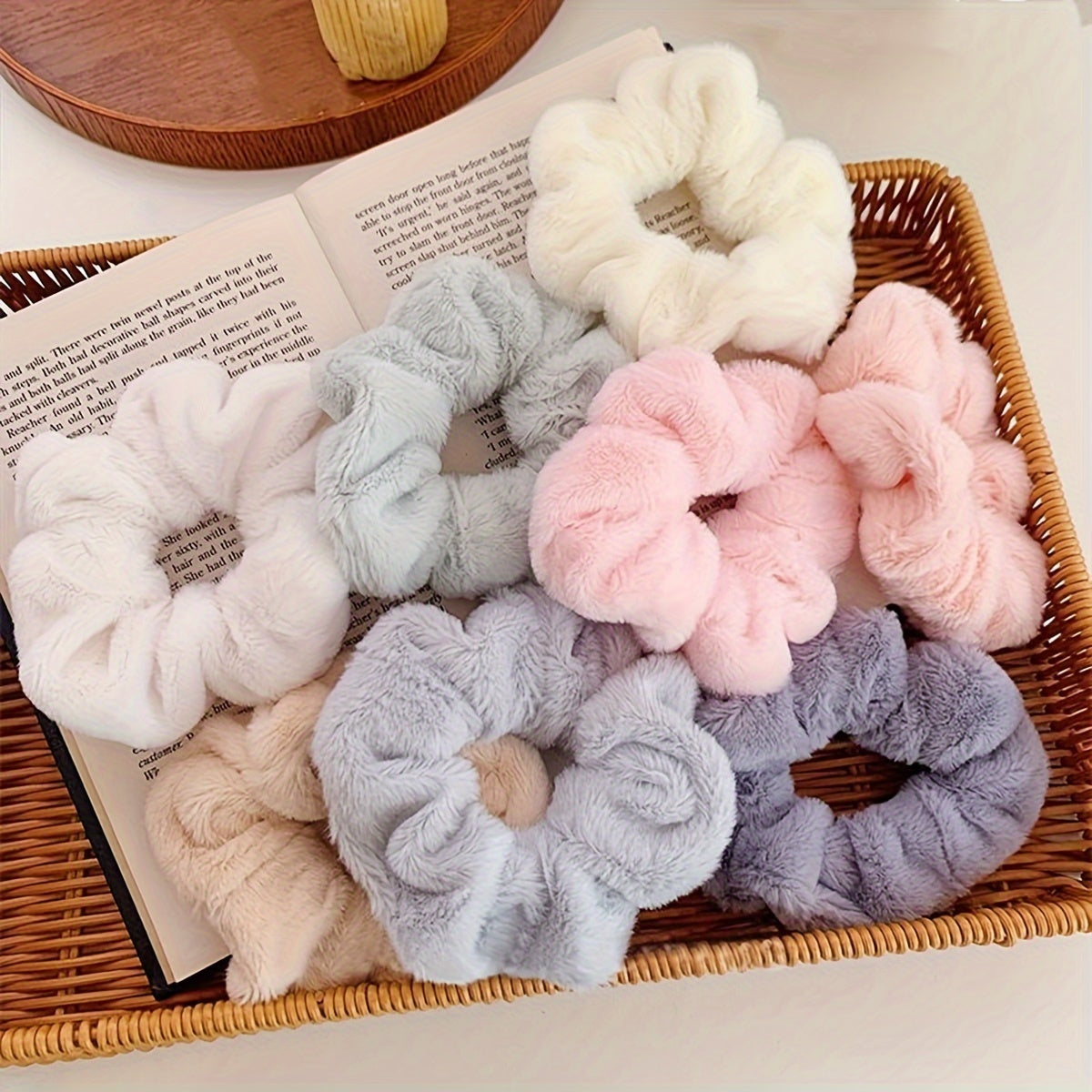 5\u002F8pcs Autumn and Winter Style Plush Large Intestine Hair Ring Simple and Versatile Hair Ring That Does Not Damage Hair