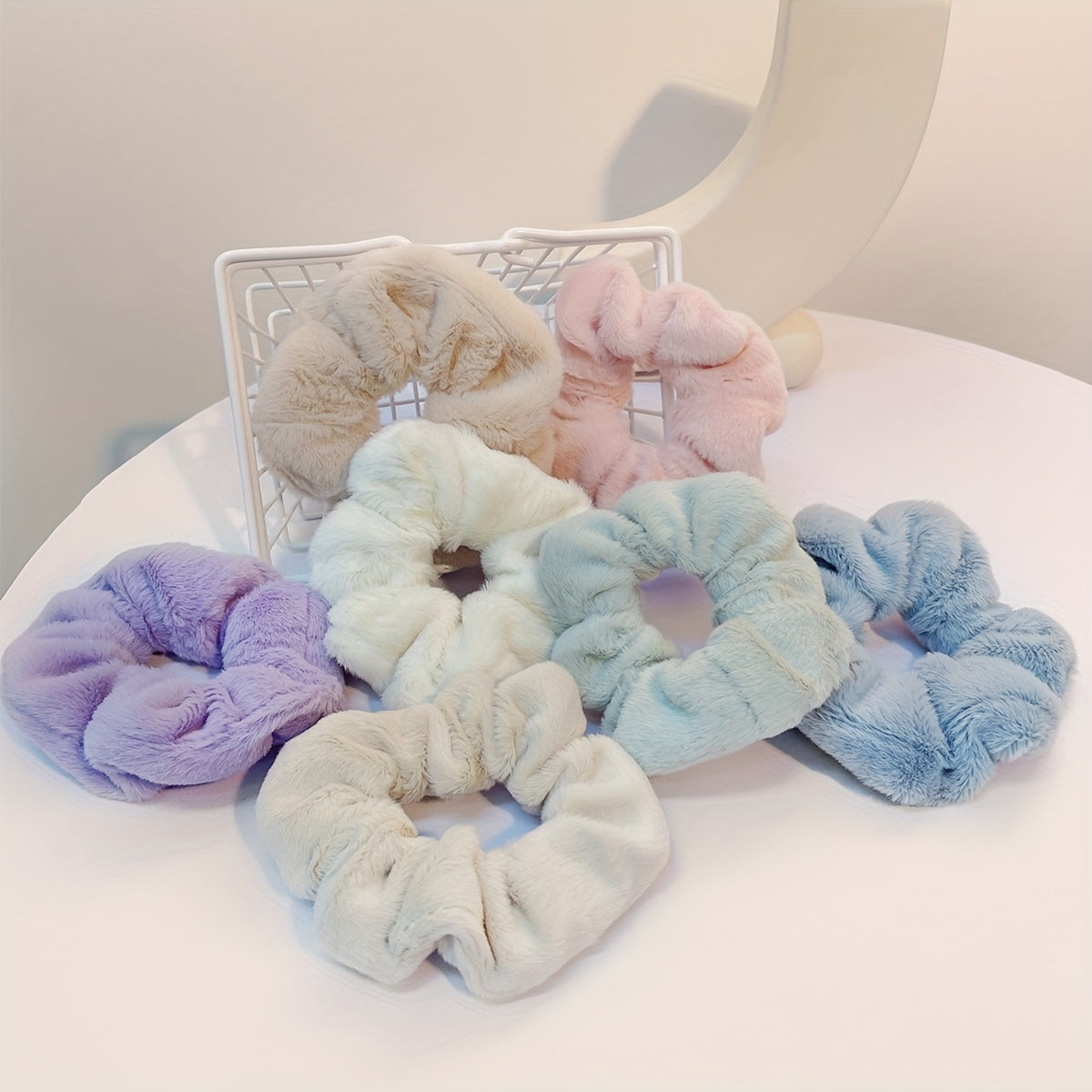 5\u002F8pcs Autumn and Winter Style Plush Large Intestine Hair Ring Simple and Versatile Hair Ring That Does Not Damage Hair